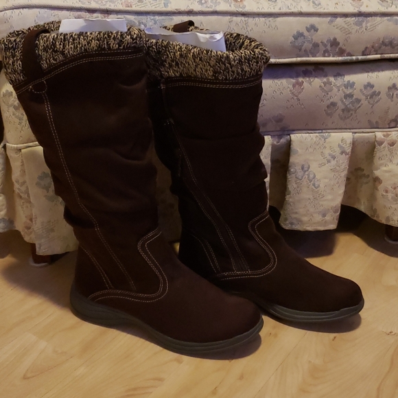 NWT brown Totes Boots. CUMFY AND CUTE! - Picture 4 of 10